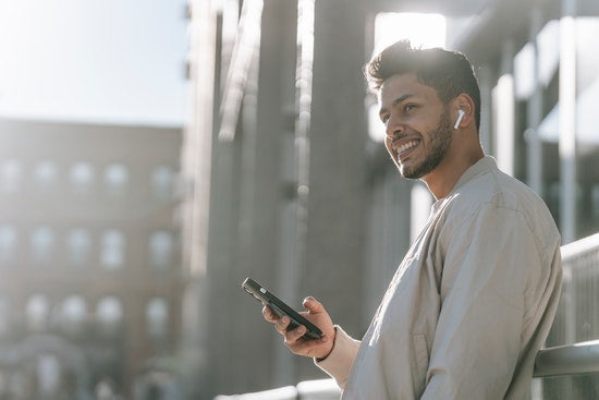 How to Change Earbud Tips Like a Pro